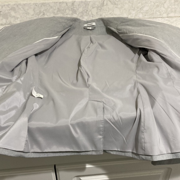 Express two button, pinstriped fitted cotton jacket - Picture 10 of 12